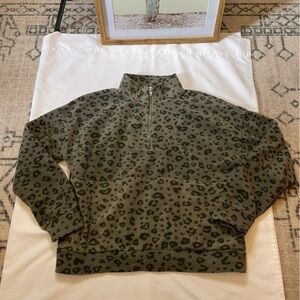 Cozie size large green leopard print pullover